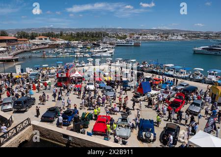 Vista generale dello spettacolo del porto del Paphos Classic Vehicle Club, Paphos, Cipro Foto Stock