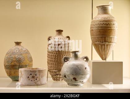 Vasi in terracotta dipinta da Babilonia, Museo di Pergamo, Berlino, Germania. Foto Stock