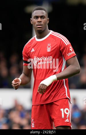 Moussa Niakhaté di Nottingham Forest durante la partita di Premier League Everton vs Nottingham Forest al Goodison Park, Liverpool, Regno Unito, 21 aprile 2024 (foto di Steve Flynn/News Images) Foto Stock