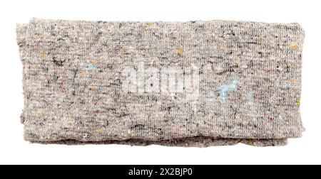Frammento quadrato di tessuto grigio su sfondo bianco. Isolare il materiale leggero per cucire indumenti e tappezzeria di mobili Foto Stock