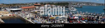 Vista generale dello spettacolo del porto del Paphos Classic Vehicle Club, Paphos, Cipro Foto Stock