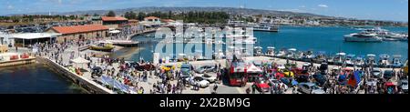 Vista generale dello spettacolo del porto del Paphos Classic Vehicle Club, Paphos, Cipro Foto Stock