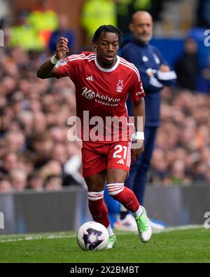 Anthony Elanga del Nottingham Forest durante la partita di Premier League Everton vs Nottingham Forest a Goodison Park, Liverpool, Regno Unito, 21 aprile 2024 (foto di Steve Flynn/News Images) Foto Stock