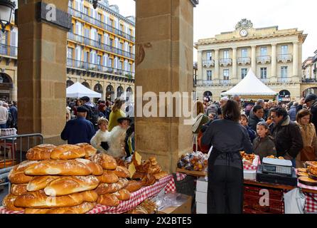 Plaza de la Constitucion, Feria de Santo Tomás, la festa di San Tommaso si svolge il 21 dicembre. Durante questo giorno San Sebastián è trasformato in Foto Stock