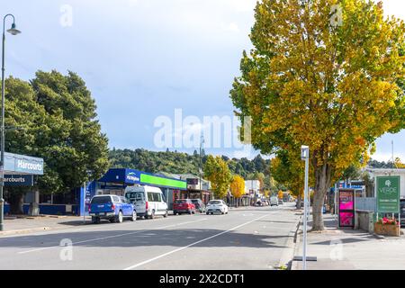 Centro città in autunno, Talbot Street, Geraldine, Canterbury Region, South Island, nuova Zelanda Foto Stock