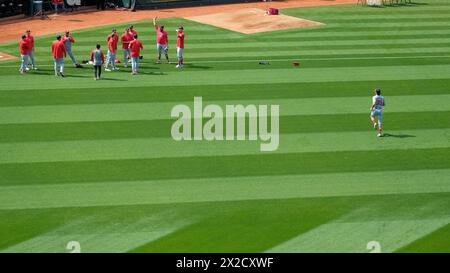 Pregare il riscaldamento dello stretching per il St. Louis Cardinals prima di una partita contro gli Oakland AS; Ricky Henderson Field all'Oakland Coliseum. Foto Stock