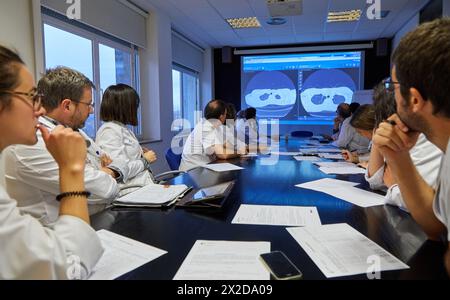 Comitato dei tumori, oncologia, sessione clinica, Ospedale Donostia, San Sebastian, Gipuzkoa, Paesi Baschi Foto Stock