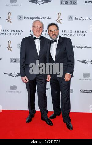 Gala - Felix Burda Award Heinz Spengler und Adnan Maral bei der Felix Burda Award Gala im Hotel Adlon Kempinskil AM 21.04.2024 a Berlino. *** Gala Felix Burda Award Heinz Spengler e Adnan Maral al Felix Burda Award Gala presso l'Hotel Adlon Kempinskil il 21 04 2024 a Berlino Copyright: XEventpressxKochanx Foto Stock