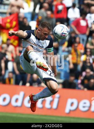 Reggio Emilia, Italia. 20 aprile 2024. Foto Gianni Santandrea/LaPresse 20 aprile 2024. Reggio Emilia, Italia - sport, calcio - Sassuolo vs Lecce - Campionato di calcio serie A Tim 2023/2024 - Stadio Mapei. Nella foto: BlinPhoto Gianni Santandrea/LaPresse 20 aprile 2024. Reggio Emilia, Italia - sport, calcio - Sassuolo vs Lecce - serie A Tim 2023/2024 campionato di calcio - Stadio Mapei. Nella foto: Blin Credit: LaPresse/Alamy Live News Foto Stock