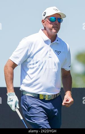 6 aprile 2024, Doral, Florida, USA: Phil Mickelson degli HyFlyers sulla 17ma buca durante il secondo round del LIV Golf Miami al Trump National Doral. (Credit Image: © Debby Wong/ZUMA Press Wire) SOLO PER USO EDITORIALE! Non per USO commerciale! Foto Stock