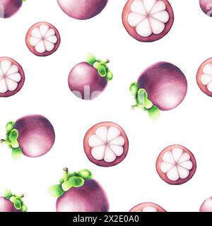 Motivo senza cuciture mangostano viola. Illustrazione di frutta ad acquerello tropicale isolata sullo sfondo. Per designer, decorazione spa, cartoline, matrimoni, Foto Stock