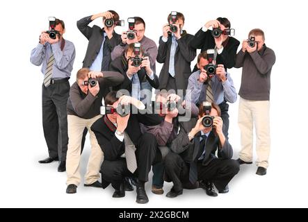 molti fotografi paparazzi raddoppiano il gruppo con fotocamere isolate su collage bianco Foto Stock