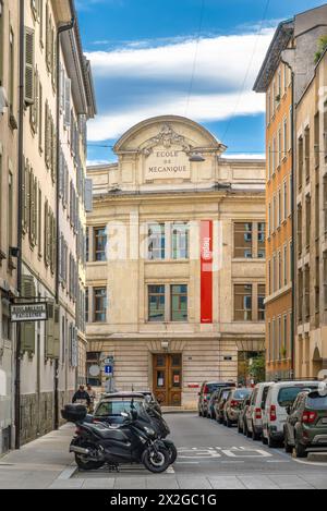 Ginevra, Svizzera - 5 aprile 2024: Scuola di meccanica di Ginevra - Scuola per apprendisti che lavorano in varie aziende tecniche Foto Stock