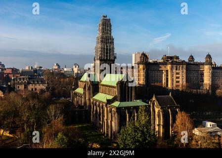 Vista esterna della Cattedrale di Glasgow. Scozia, Regno Unito. La cattedrale di Glasgow è la cattedrale più antica della Scozia continentale Foto Stock