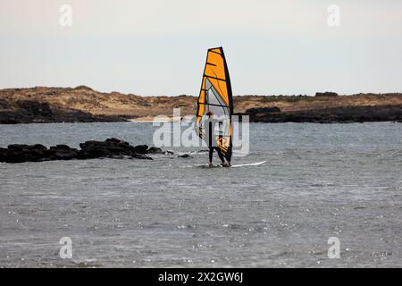 Windsurf a El Cotillo, Fuerteventura. Preso nel febbraio 2024 Foto Stock