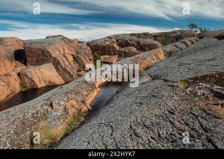 Granito rosso, costa rocciosa, Havsvidden, Geta, Aland, isole Aland, Finlandia Foto Stock