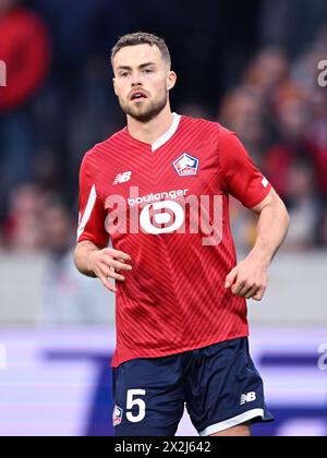 LILLE - Gabriel Gudmundsson di Lille OSC durante i quarti di finale di campionato UEFA tra Lille OSC e Aston Villa allo Stade Pierre Mauroy il 18 aprile 2024 a Lille, in Francia. ANP | Hollandse Hoogte | GERRIT VAN COLOGNE Foto Stock