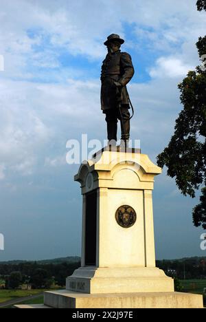 Una statua onora il generale John C Robinson della guerra civile americana al campo di battaglia nazionale di Gettysburg in Pennsylvania Foto Stock