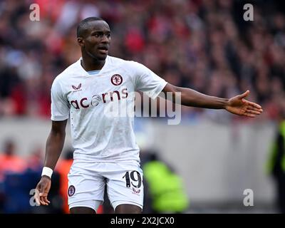 LILLE - Moussa Diaby dell'Aston Villa FC durante i quarti di finale della UEFA Conference League tra Lille OSC e Aston Villa allo Stade Pierre Mauroy il 18 aprile 2024 a Lille, Francia. ANP | Hollandse Hoogte | GERRIT VAN COLOGNE Foto Stock