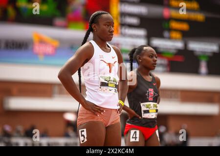 Kenondra Davis del Texas attende i 100 m delle donne durante il 64° Mt San Antonio College Relays presso lo Hilmer Lodge Stadium venerdì 19 aprile 2024, in Foto Stock