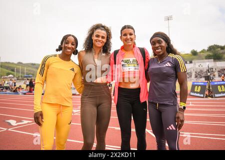 Keni Harrison (a sinistra), Sydney McLaughlin-Levrone (a sinistra al centro), Jenna Prandini (a destra al centro) e Morolake Akinosun (a destra) posa per una foto dopo il Foto Stock
