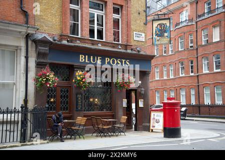 Il Blue Posts Pub, Londra Foto Stock