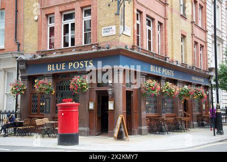 Il Blue Posts Pub, Londra Foto Stock