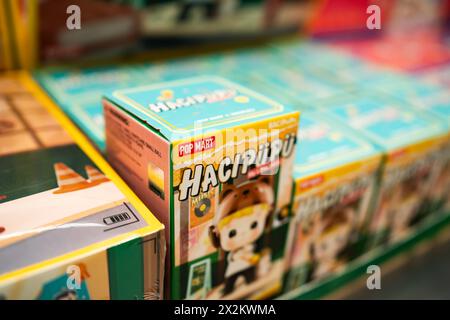 Bangkok, Thailandia - 21 aprile 2024: Blind Boxes nel negozio Pop Mart. Foto Stock