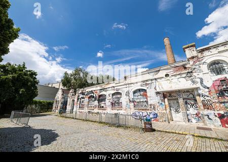 L'Arena di Vienna è una sede a Vienna-Landstraße, che si considera un centro culturale alternativo, soprattutto per la cultura giovanile, concerti di vari generi e altri eventi musicali. In estate anche cinema all'aperto. Nella foto a Vienna, Austria, il 4 luglio 2023. - 20230704 PD6077 credito: APA-PictureDesk/Alamy Live News Foto Stock