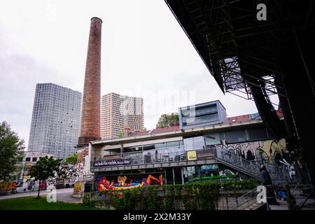 L'Arena di Vienna è una sede a Vienna-Landstraße, che si considera un centro culturale alternativo, soprattutto per la cultura giovanile, concerti di vari generi e altri eventi musicali. In estate anche cinema all'aperto. Nella foto a Vienna, Austria, il 22 aprile 2024. - 20240422 PD3840 credito: APA-PictureDesk/Alamy Live News Foto Stock