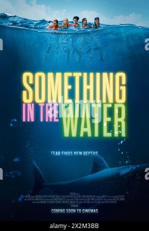 Something in the Water (2024) diretto da Hayley Easton Street e interpretato da Hiftu Quasem, Lauren Lyle e Natalie Mitson. Segue un gruppo di cinque fidanzate che devono lottare per la loro vita in mare aperto dopo un matrimonio da sogno trasformato in un incubo. Poster di un foglio nel Regno Unito.***SOLO PER USO EDITORIALE*** credito: BFA / StudioCanal Foto Stock