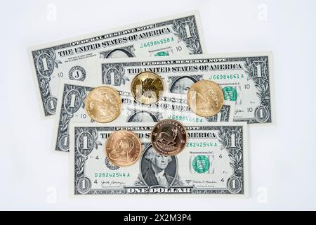 Dollaro AMERICANO, diverse Goldmünzen, Symbolfoto Gold, Geldanlage, Währung *** Dollaro americano, varie monete d'oro, simbolo foto oro, investimento, valuta Foto Stock
