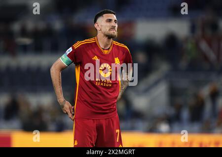 Roma, Italie. 22 aprile 2024. Lorenzo Pellegrini di Roma grimeaces al termine del campionato italiano di serie A tra AS Roma e Bologna FC il 22 aprile 2024 allo Stadio Olimpico di Roma, Italia - Photo Federico Proietti/DPPI Credit: DPPI Media/Alamy Live News Foto Stock