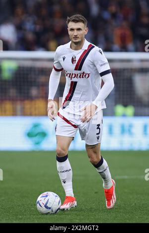 Roma, Italie. 22 aprile 2024. Stefan Posh di Bologna in azione durante il campionato italiano di serie A tra AS Roma e Bologna FC il 22 aprile 2024 allo Stadio Olimpico di Roma - Photo Federico Proietti/DPPI Credit: DPPI Media/Alamy Live News Foto Stock