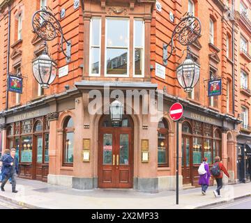 Casa pubblica e ristorante Duke of Argyll, Great Windmill Street, Londra, Inghilterra. Foto Stock