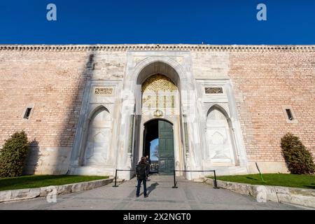 Cancello esterno del Palazzo Topkapi, Istanbul, Turchia Foto Stock