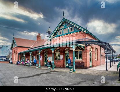 L'immagine è della stazione ferroviaria di Port Erin sulla linea a scartamento ridotto tra Douglas e la località costiera di Port Erin sull'Isola di Man Foto Stock