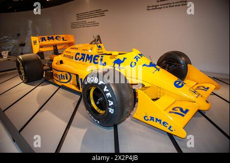 04/23/2024 (Torino) la Lotus Honda 99T4 Camel di Ayrton Senna (1987) vincitrice del Gran Premio di Monaco Foto Stock