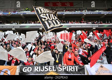 Lille, Francia. 18 aprile 2024. Tifosi e tifosi di Lille nella foto durante il turno finale di UEFA Conference League - partita di andata e ritorno nella stagione 2023-2024 tra Lille OSC e Aston Villa il 18 aprile 2024 a Lille, Francia. (Foto di David Catry/Isosport) credito: Sportpix/Alamy Live News Foto Stock