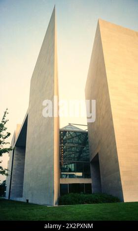 Washington DC, USA, 1982. Vista dell'East Building, della National Gallery of Art Foto Stock