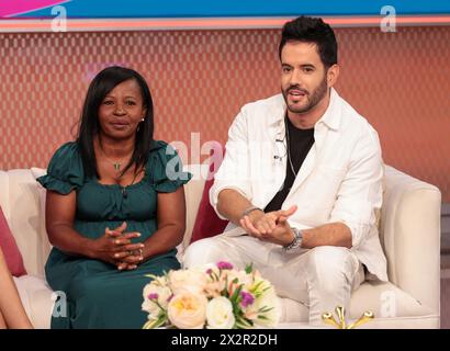 DORAL, FL-23 APRILE: Antonin "la Misma" e Manny Cruz sono visti durante lo show mattutino dell'Univision "Despierta America" il 23 aprile 2024 a Doral, Florida. (Foto di Alberto E. Tamargo/Sipa USA) Foto Stock