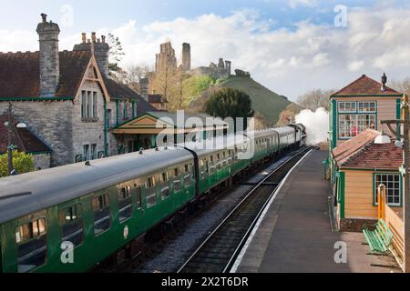 Stazione ferroviaria storica del castello di Corfe, Isola di Purbeck, Dorset, Inghilterra Foto Stock