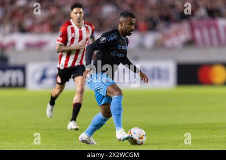 La Plata, Argentina. 23 aprile 2024. Everton Galdino di Gremio durante la partita tra Estudiantes e Gremio per il terzo turno del girone C della Copa Libertadores 2024, allo Jorge Kuis Hirschi Stadium, a la Plata, Argentina, il 24 aprile. Foto: Richard Ducker/DiaEsportivo/Alamy Live News Foto Stock