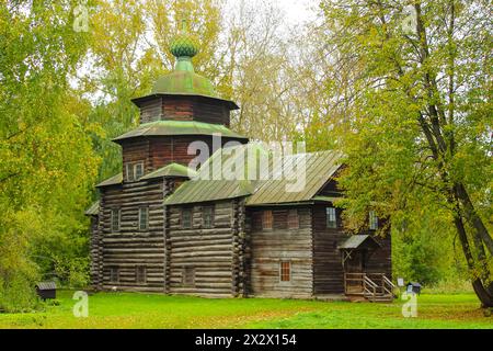 Chiesa di Elia Profeta dal villaggio di Berezovets superiore, XVII secolo. Anello d'oro della Russia. Kostroma, Russia Foto Stock
