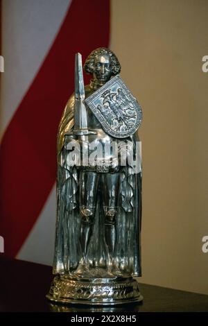 09.02.2024, Brema, Brema, Germania - miniatura del Roland, simbolo della città anseatica, storico municipio. L'originale si trova sul mercato Foto Stock