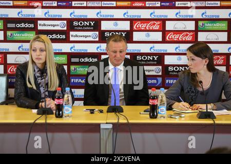 MOSCA - 7 settembre: Michael ONeill, capo-allenatore dell'Irlanda del Nord, viene intervistato il 7 settembre 2012 a Mosca, Russia. Foto Stock