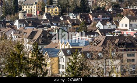 Schaffhausen, Schweiz - 17. Gennaio 2021: Blick auf die Hausdächer der Schaffhauser Altstadt. Foto Stock