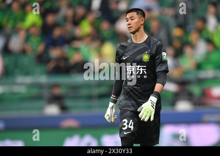 Il Beijing Guoan Football Club ha sconfitto il Qingdao West Coast Football Club con 4-1 nel settimo turno della Chinese Super League (CSL) 2024 a Pechino, Foto Stock