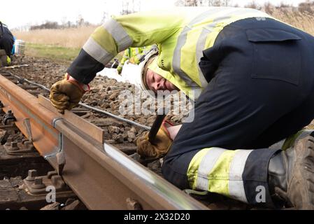 Sostituzione dei binari ferroviari - saldatura dei binari. Paesi Bassi. fotografia vvbvanbree Foto Stock