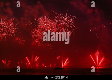 Fuochi d'artificio durante la giornata nazionale del Qatar a Doha Foto Stock